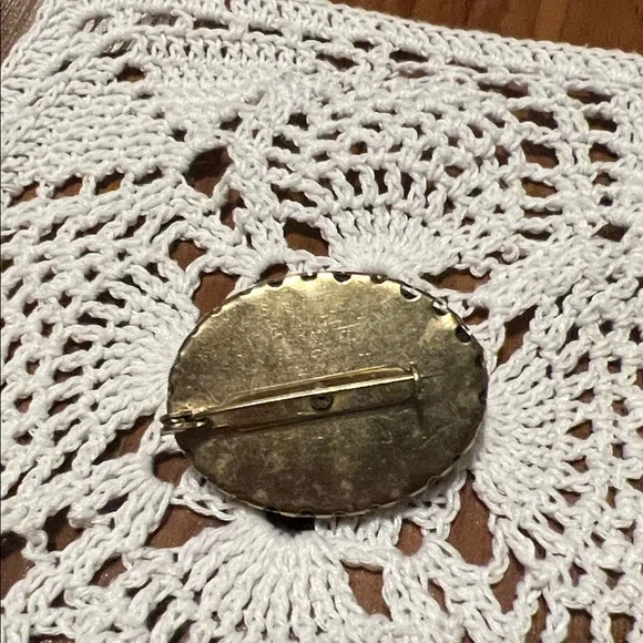 Vintage Black / tan 3D Floral bouquet cluster Brooch - Picture 3 of 3